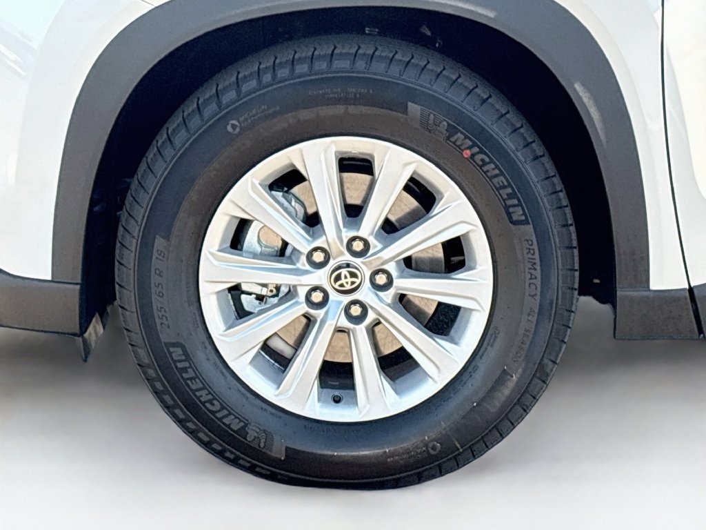 New 2026 Toyota Grand Highlander XLE FWD image 30