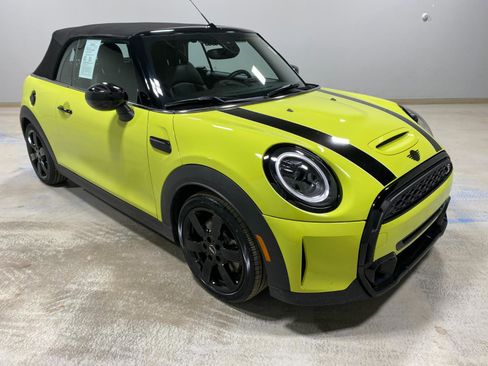 Used 2023 MINI Cooper S image 2