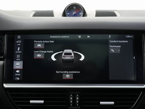 Used 2020 Porsche Cayenne image 63