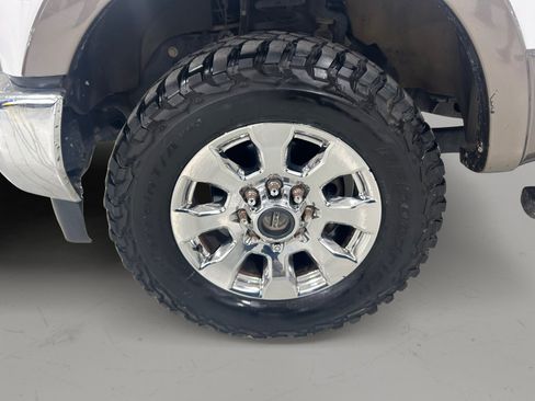 Used 2019 Ford F250 Lariat w/ Lariat Ultimate Package AWD/4WD image 9