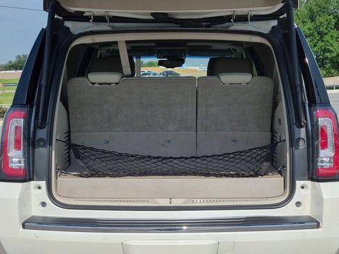 Used 2015 GMC Yukon Denali w/ Touring Package RWD image 6