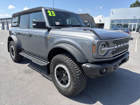 Certified 2023 Ford Bronco Badlands AWD/4WD image 1