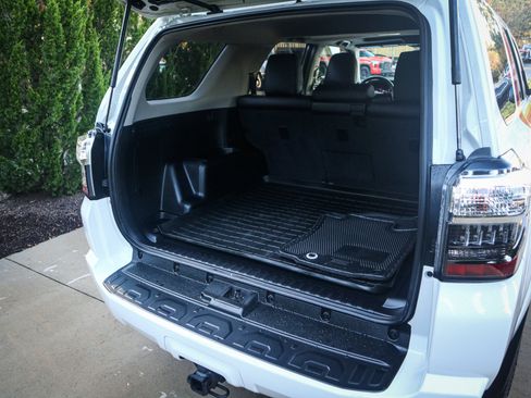 Used 2023 Toyota 4Runner 40th Anniversary SE image 33