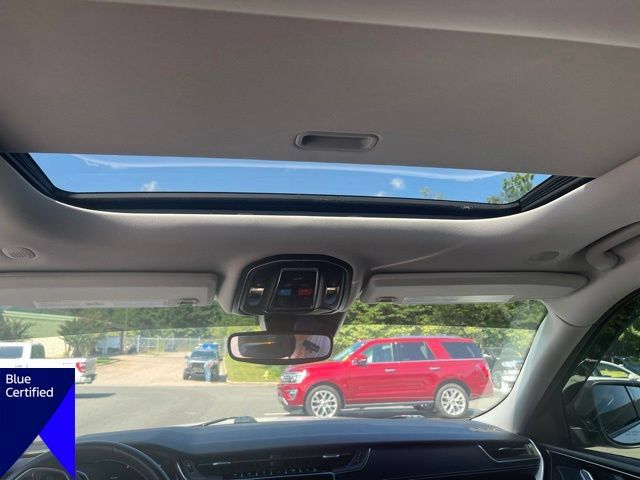 Used 2022 Jeep Grand Cherokee L Laredo w/ Luxury Tech Group I AWD/4WD image 10