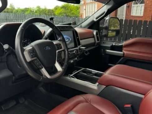 Used 2022 Ford F250 Platinum w/ Tremor Off-Road Package AWD/4WD image 4