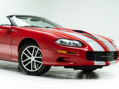 Used 2002 Chevrolet Camaro Z28 w/ SS Performance/Appearance Pkg image 4