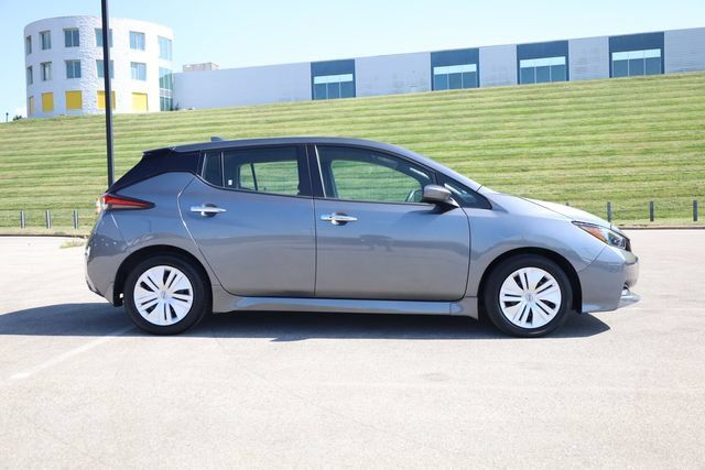 Used 2023 Nissan Leaf S FWD image 3