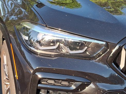 Used 2022 BMW X6 xDrive40i w/ M Sport Package AWD/4WD image 7