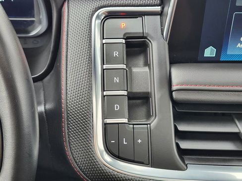 Used 2024 Chevrolet Suburban RST w/ Luxury Package image 27