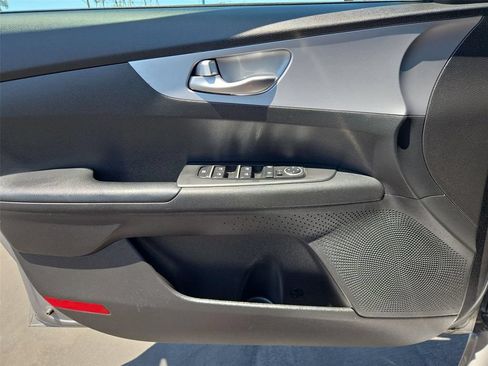 Used 2023 Kia Forte LXS FWD image 12
