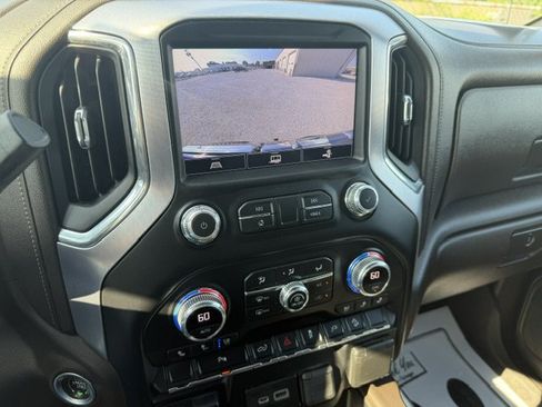 Used 2022 GMC Sierra 1500 SLT w/ SLT Premium Package AWD/4WD image 12