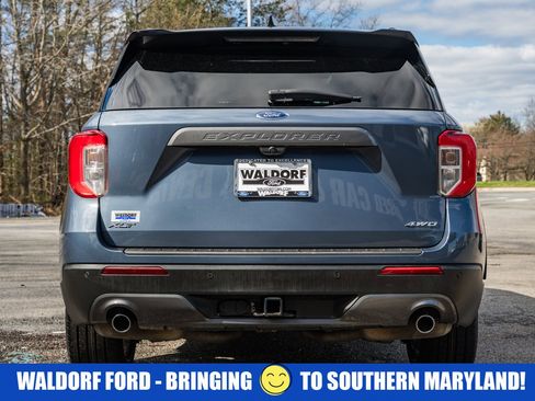 Certified 2021 Ford Explorer XLT w/ Equipment Group 202A image 6