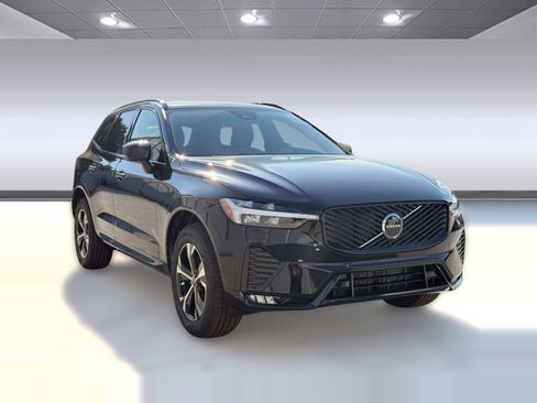 New 2026 Volvo XC60 B5 Core w/ Climate Package AWD/4WD image 7