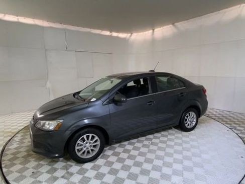 Used 2017 Chevrolet Sonic LT image 7