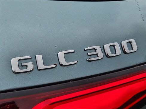 New 2026 Mercedes-Benz GLC 300 4MATIC image 14