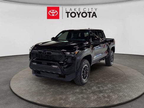 Used 2026 Toyota Tacoma TRD Off-Road w/ TRD Off Road Premium Package AWD/4WD image 1
