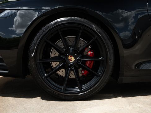 Used 2023 Porsche 911 Carrera S RWD image 32