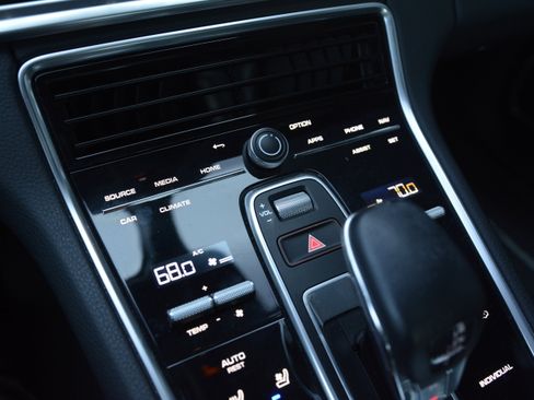Certified 2023 Porsche Panamera Platinum Edition RWD image 23
