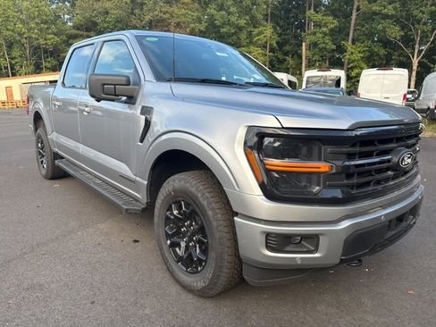 New 2025 Ford F150 XLT w/ Equipment Group 302A MID image 7