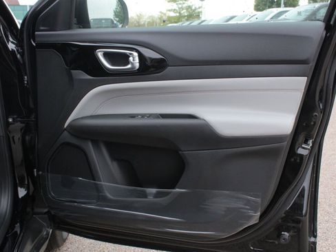 New 2026 Jeep Compass Limited image 10