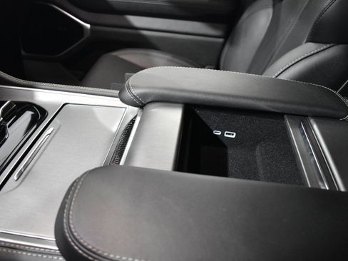 New 2026 Jeep Grand Wagoneer L Limited AWD/4WD image 22