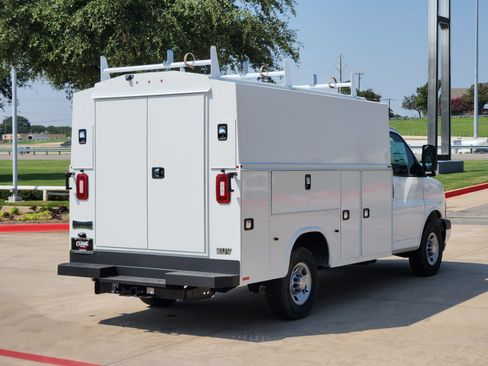 New 2025 Chevrolet Express 3500 w/ Power Convenience Package image 8