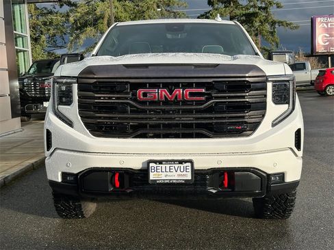 Used 2022 GMC Sierra 1500 AT4X image 8