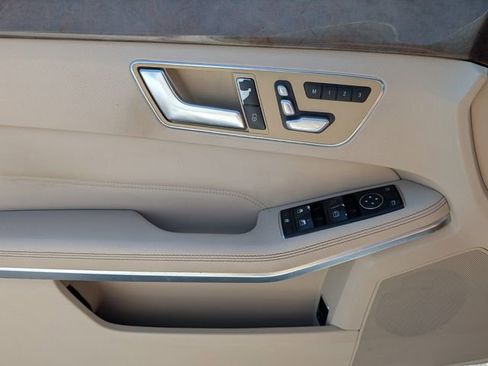 Used 2014 Mercedes-Benz E 350 Sedan image 29