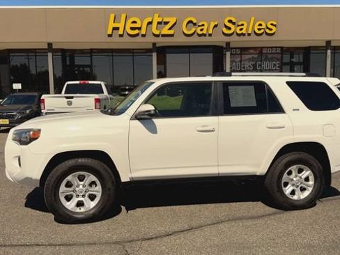 Used 2024 Toyota 4Runner SR5 Premium w/ Moonroof Package AWD/4WD image 5