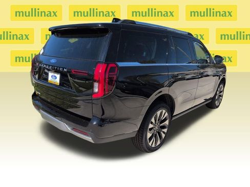 New 2026 Ford Expedition Platinum w/ Driver's Package image 3