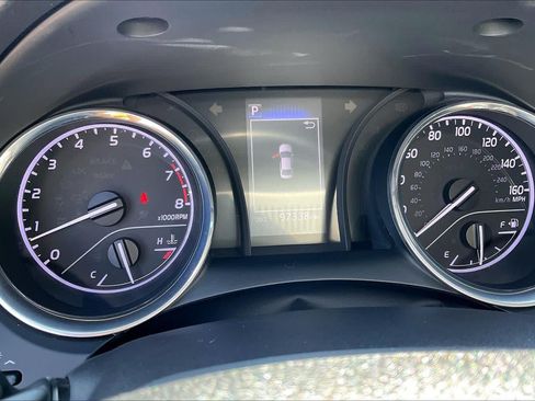 Used 2020 Toyota Camry SE FWD image 26