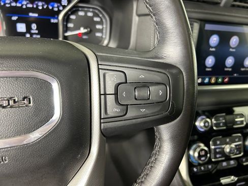Used 2021 GMC Yukon Denali w/ Denali Premium Package AWD/4WD image 17