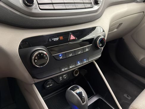 Used 2016 Hyundai Tucson SE w/ Option Group 02 FWD image 30