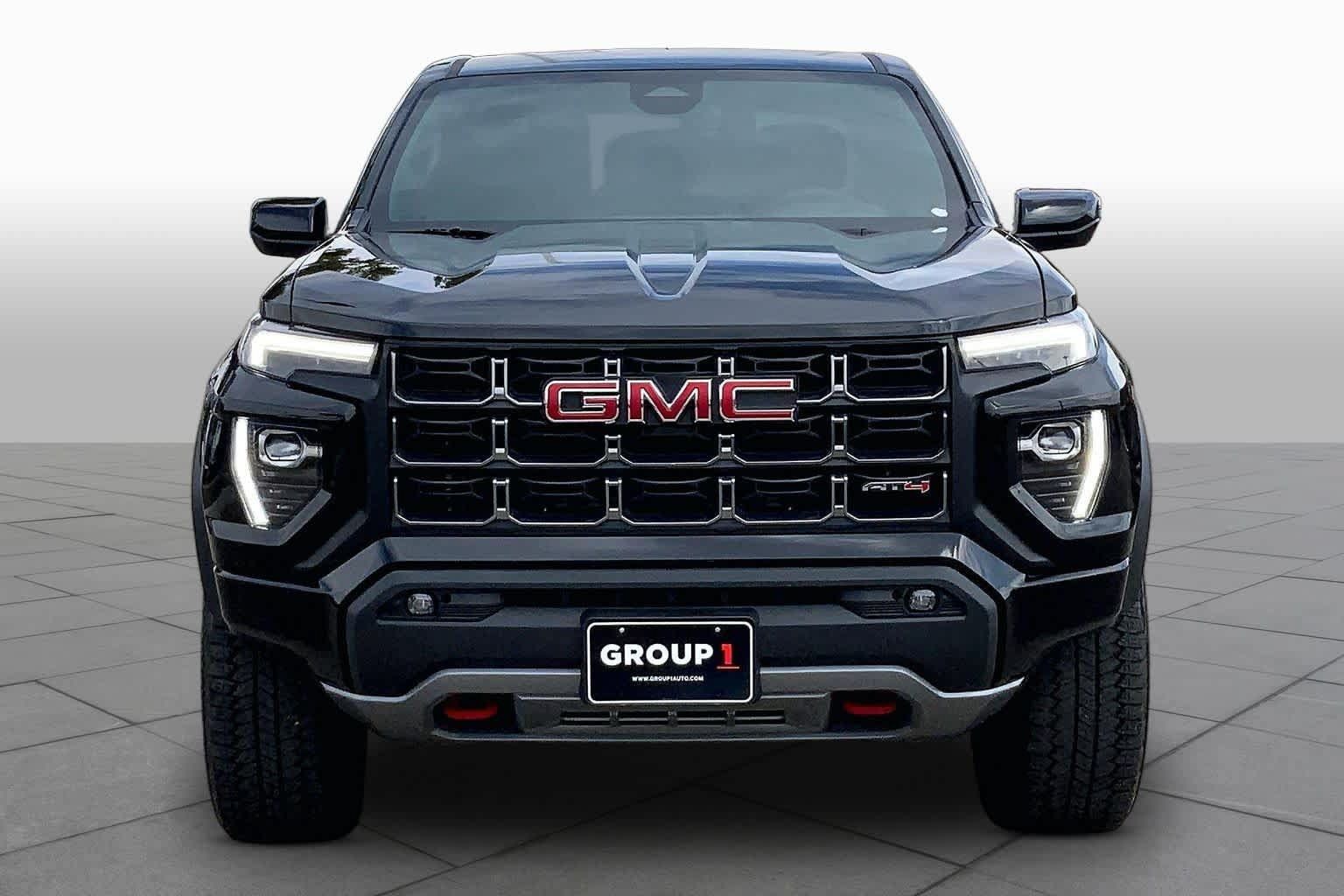 Used 2024 GMC Canyon AT4 w/ AT4 Premium Package AWD/4WD image 4