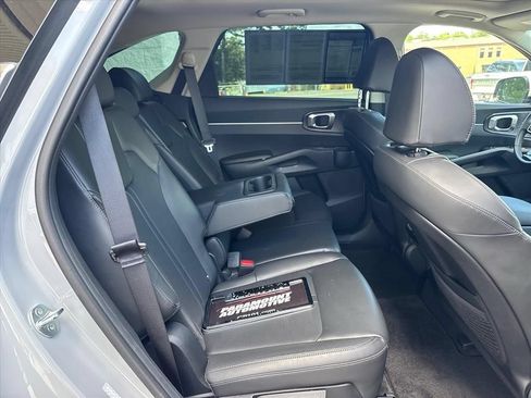 Used 2024 Kia Sorento S w/ Panoramic Sunroof Package AWD/4WD image 13