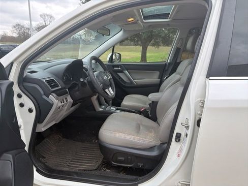 Used 2017 Subaru Forester 2.5i Limited image 16