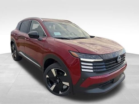 New 2026 Nissan Kicks SR w/ SR Premium Package AWD/4WD image 2