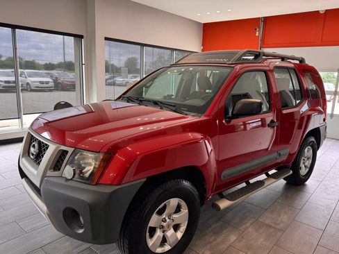 Used 2013 Nissan Xterra S w/ Value Package RWD image 9