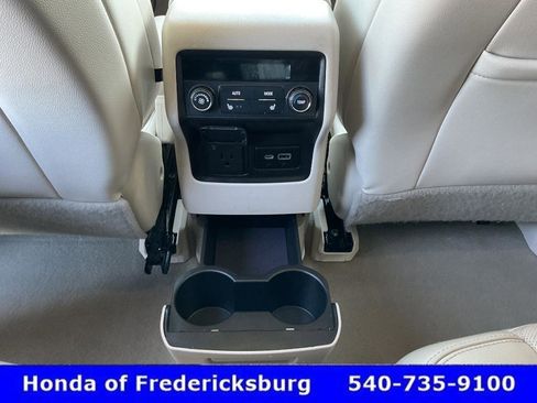 Used 2021 GMC Acadia Denali w/ Denali Ultimate Package AWD/4WD image 38