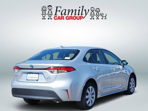 Used 2025 Toyota Corolla LE image 4