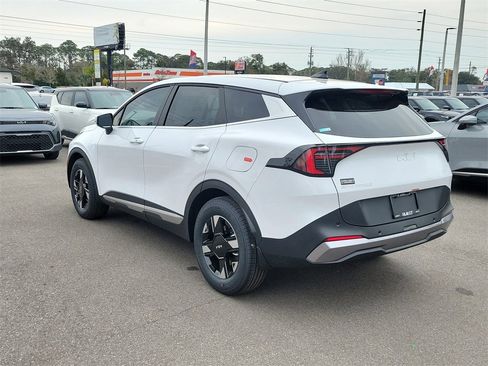 New 2026 Kia Sportage LX image 4