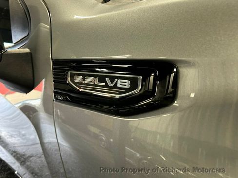 Used 2024 GMC Sierra 1500 Pro w/ Graphite Edition AWD/4WD image 10