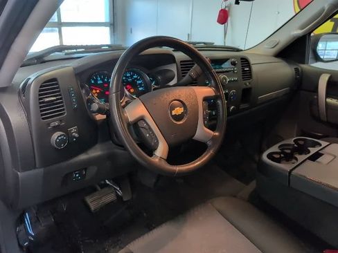 Used 2011 Chevrolet Silverado 1500 LT w/ All-Star Edition AWD/4WD image 9