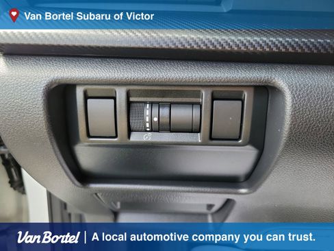 Certified 2025 Subaru Crosstrek 2.0i Premium AWD/4WD image 16