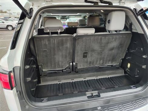 Used 2023 Toyota Sequoia Limited image 39