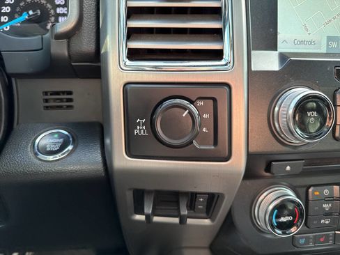 Used 2018 Ford F350 Platinum w/ Platinum Ultimate Package image 38