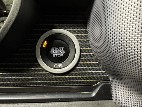 Used 2020 RAM 1500 Limited w/ Body Color Bumper Group image 18