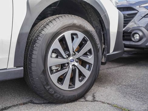 Used 2023 Subaru Outback Premium image 5