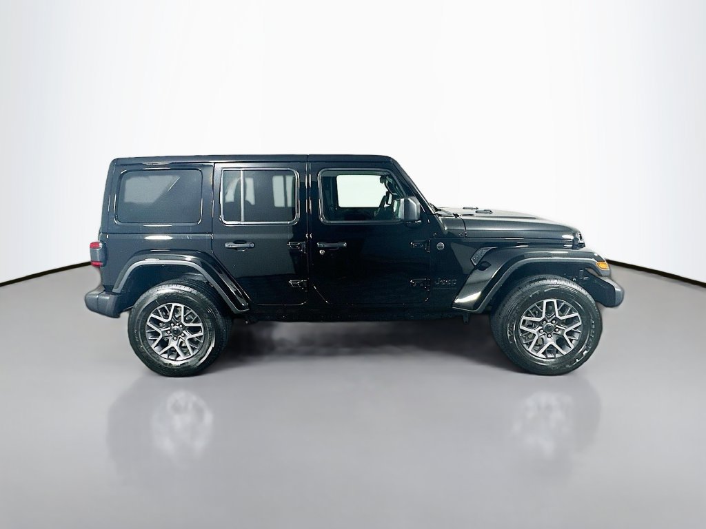 New 2025 Jeep Wrangler Unlimited Sahara AWD/4WD image 8
