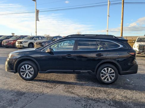 Used 2022 Subaru Outback Premium image 9